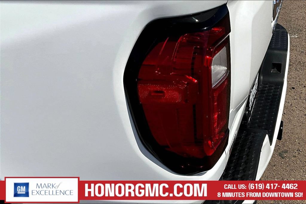 Used 2024 GMC Canyon AT4 AWD/4WD image 23