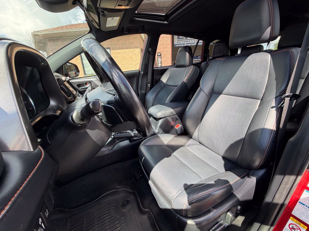 Used 2017 Toyota RAV4 SE AWD/4WD image 22