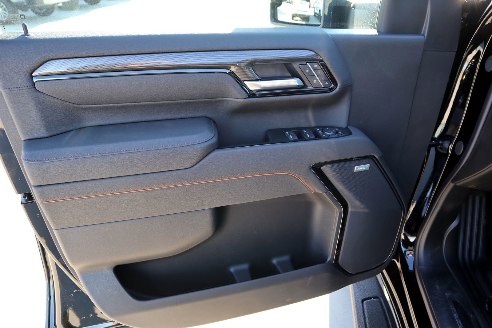 New 2026 GMC Sierra 2500 AT4 w/ AT4 Premium Plus Package image 9