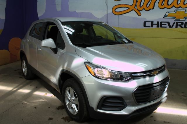Used 2018 Chevrolet Trax LS AWD/4WD image 4