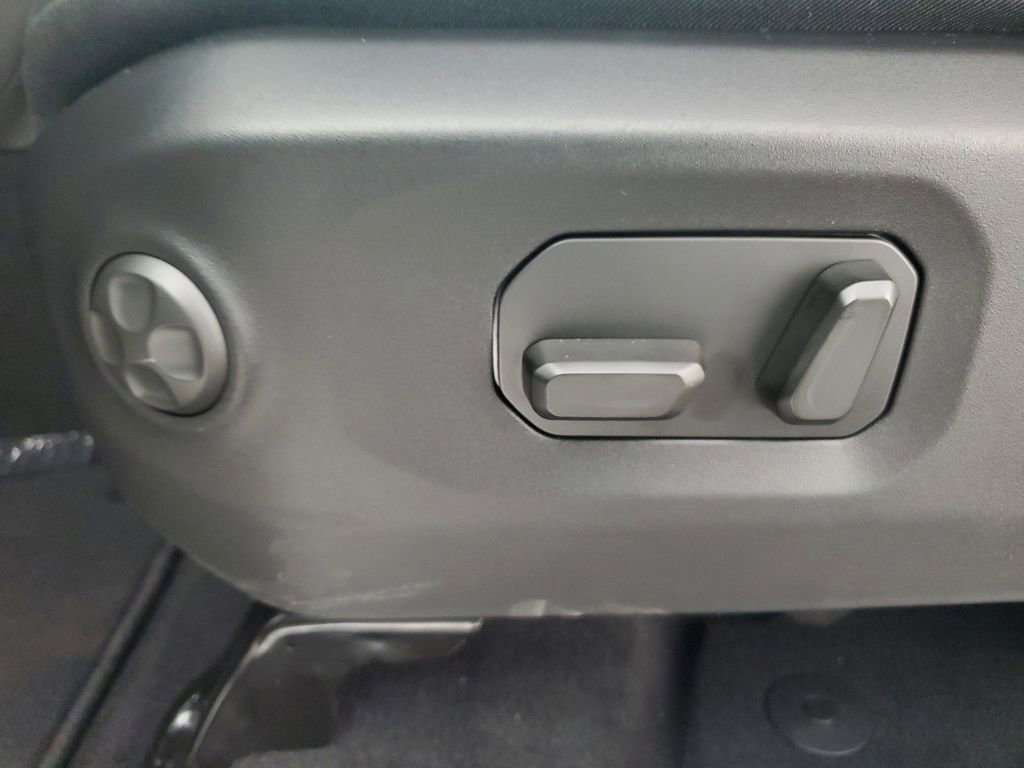 New 2025 Jeep Wrangler Sahara image 28