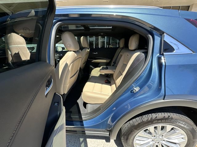 Certified 2024 Cadillac XT4 Luxury image 30