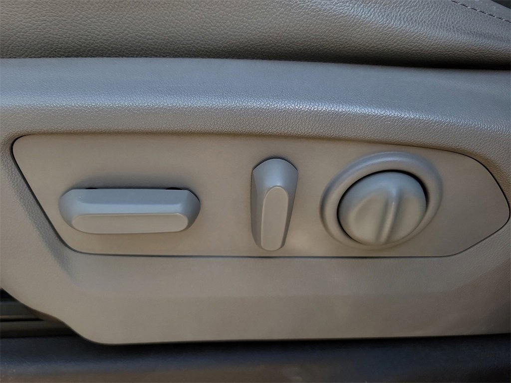 Used 2020 GMC Sierra 3500 SLT image 20