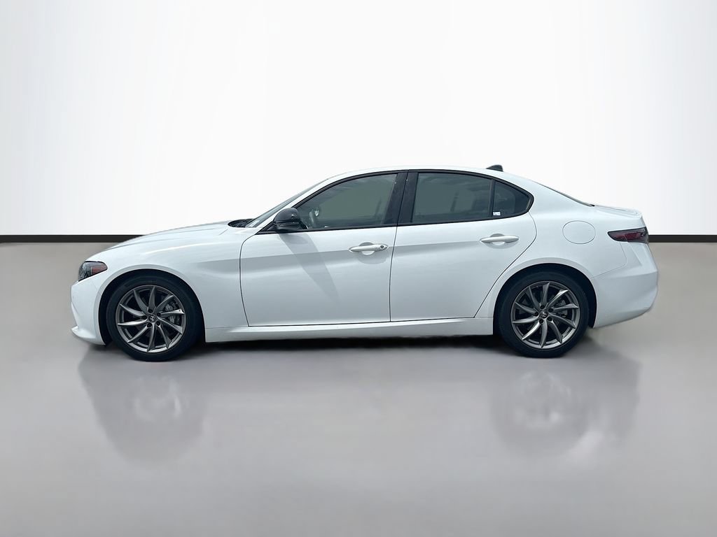 Used 2024 Alfa Romeo Giulia Sprint RWD image 6