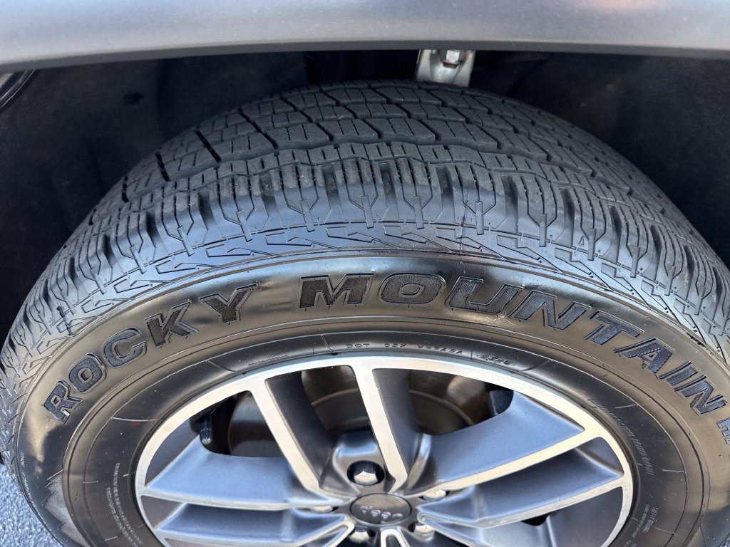 Used 2022 Jeep Grand Cherokee Limited AWD/4WD image 22