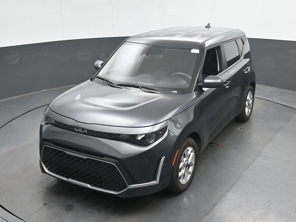 Used 2025 Kia Soul LX w/ LX Technology Package FWD image 31