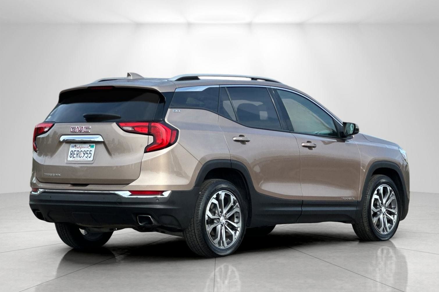 Used 2018 GMC Terrain SLT w/ Preferred Package image 3
