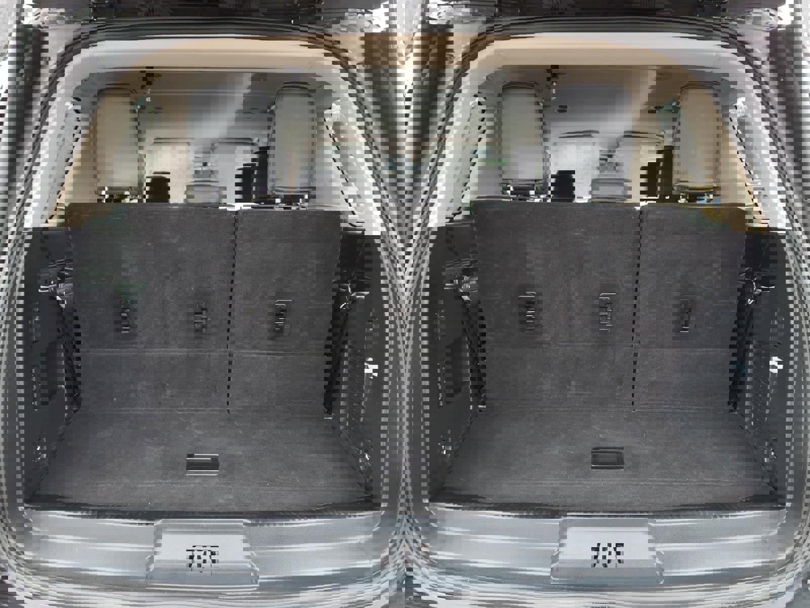 Used 2024 Ford Expedition XLT AWD/4WD image 13