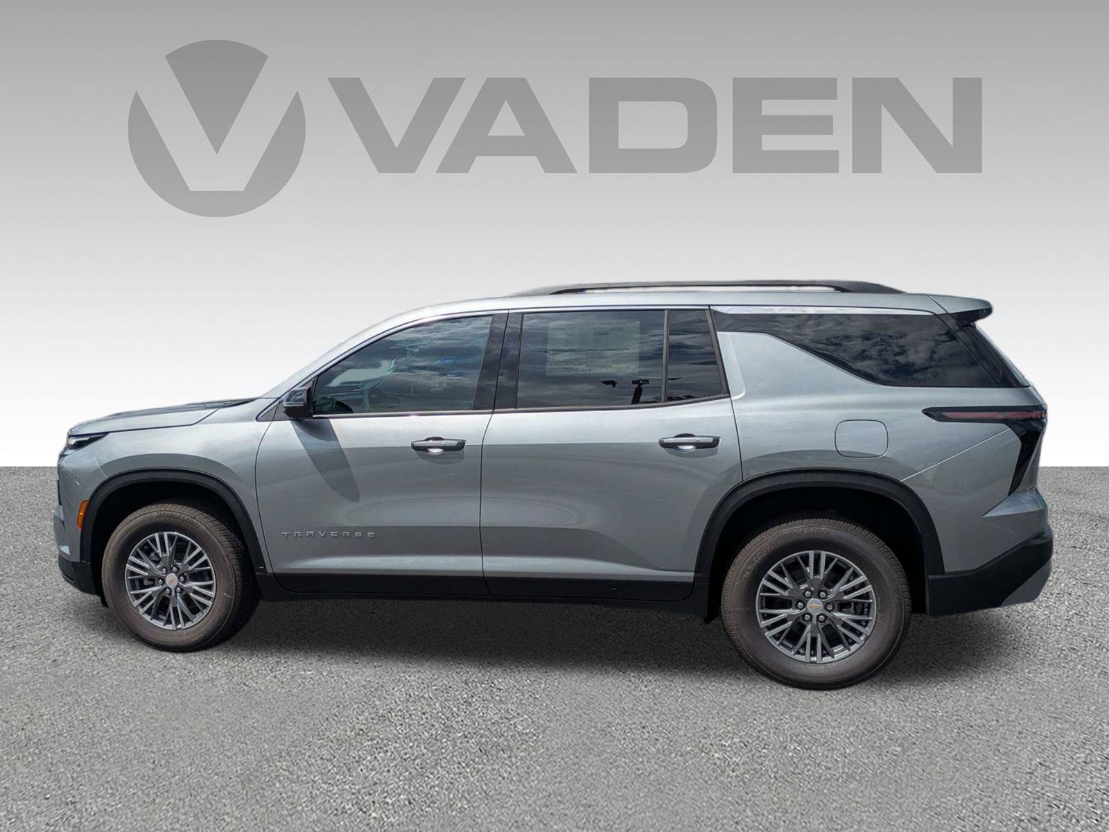 New 2027 Chevrolet Traverse LT w/ Driver Confidence Package FWD image 29