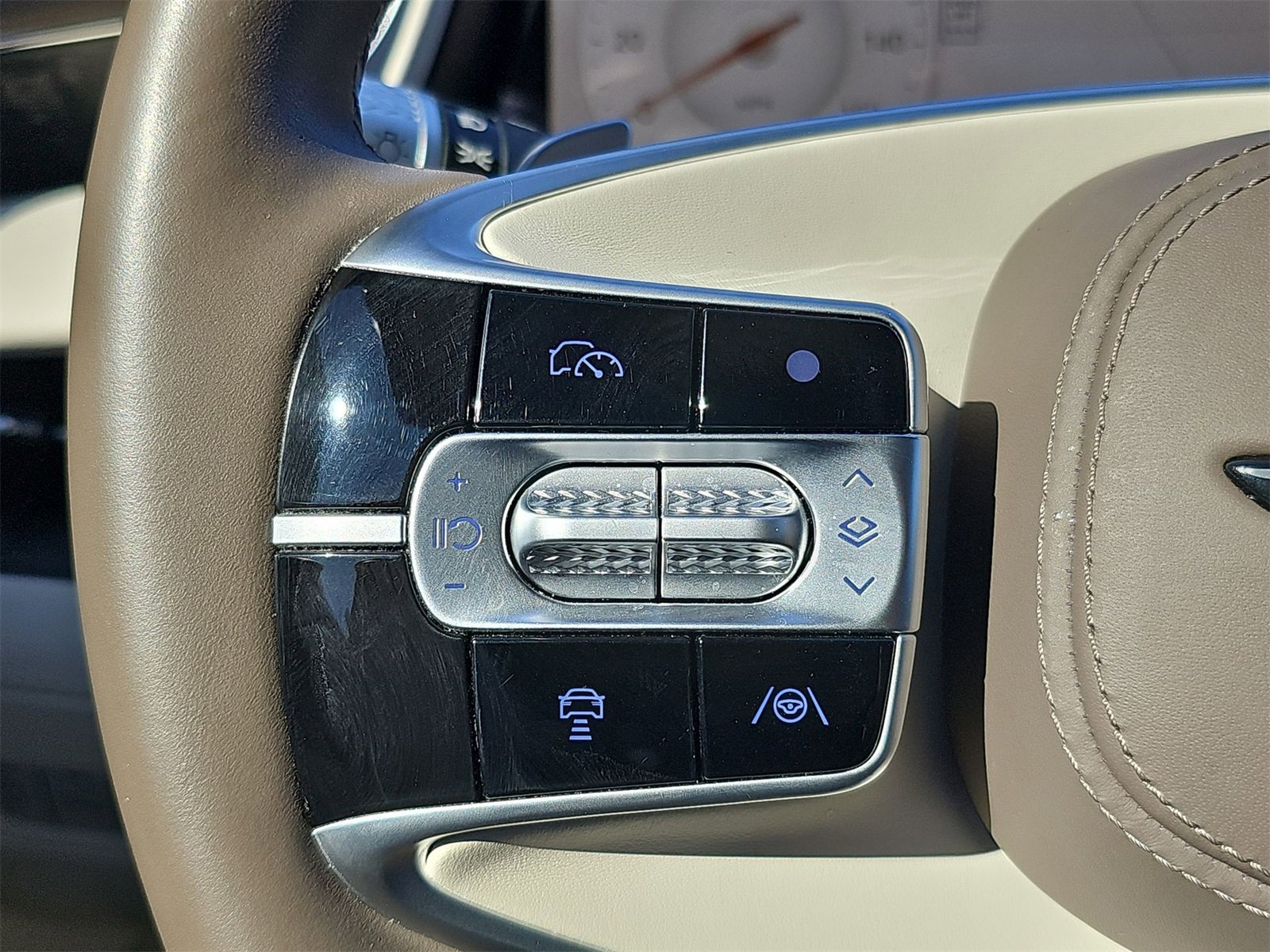 Certified 2023 Genesis G90 3.5T image 28