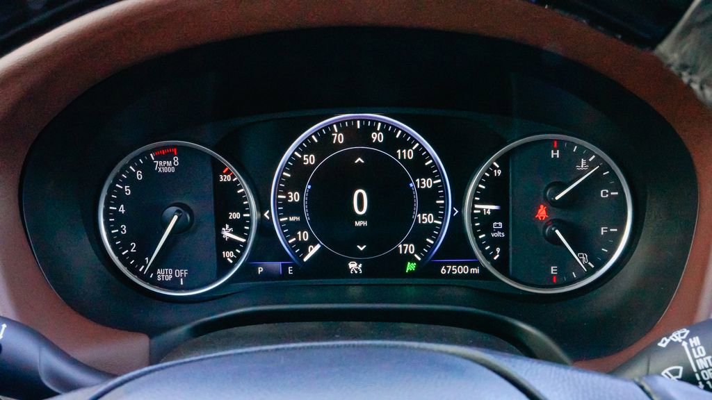 Used 2020 Buick Enclave Avenir w/ Avenir Technology Package image 24