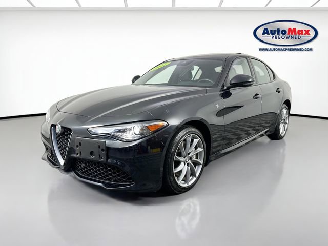 Used 2022 Alfa Romeo Giulia Ti AWD/4WD image 5