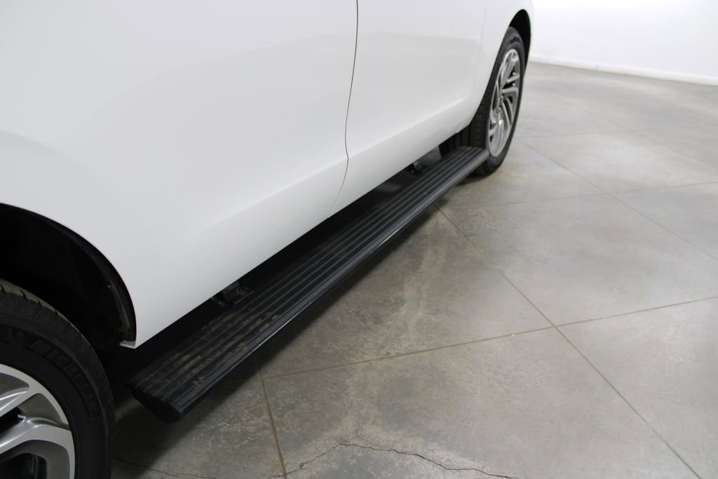 Used 2025 Lincoln Navigator Reserve image 14