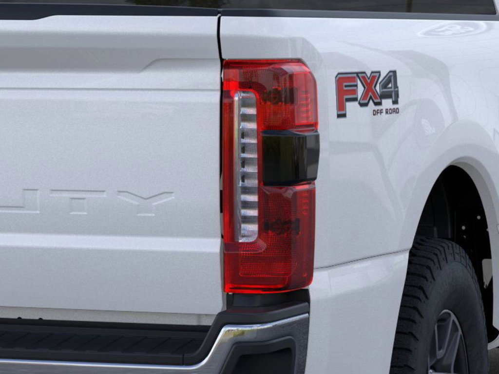 New 2026 Ford F250 Lariat w/ FX4 Off-Road Package image 21