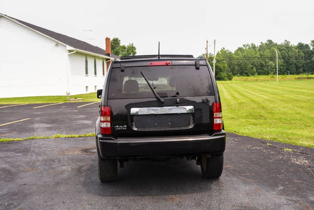 Used 2012 Jeep Liberty Limited Jet image 28
