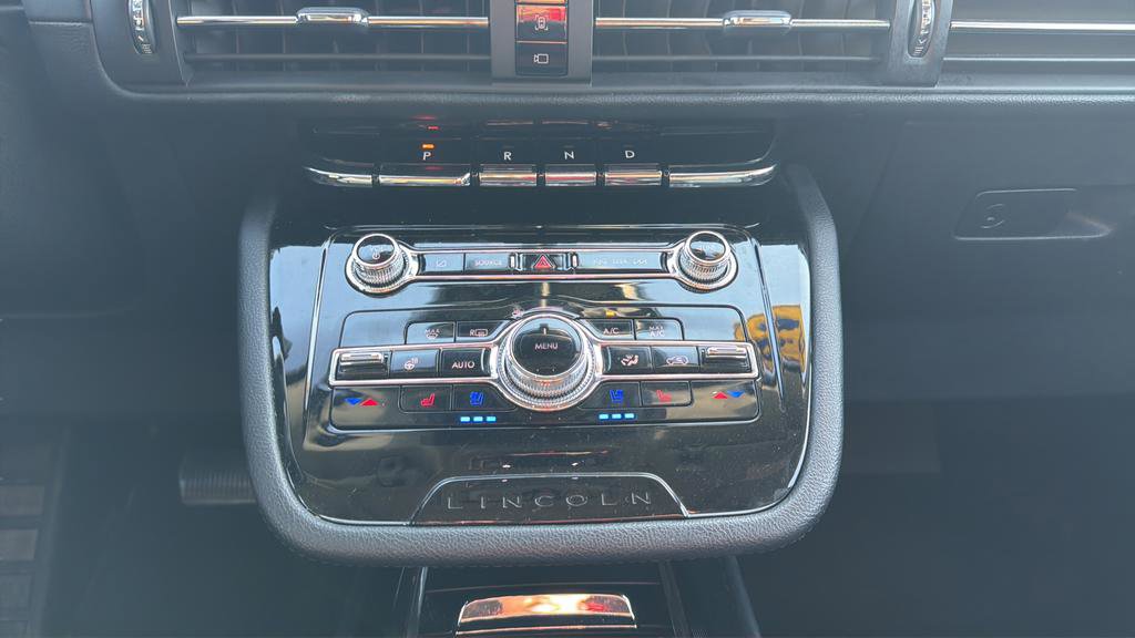 Used 2022 Lincoln Corsair Reserve w/ Equipment Group 201A AWD/4WD image 27