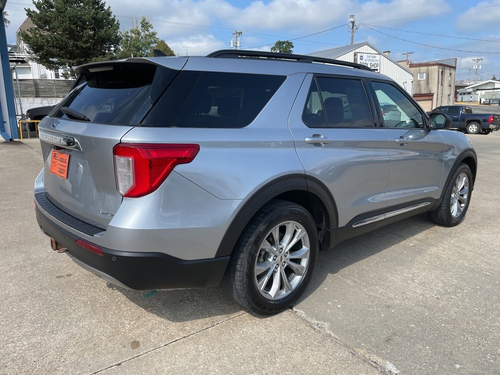 Used 2021 Ford Explorer XLT w/ Equipment Group 202A image 19