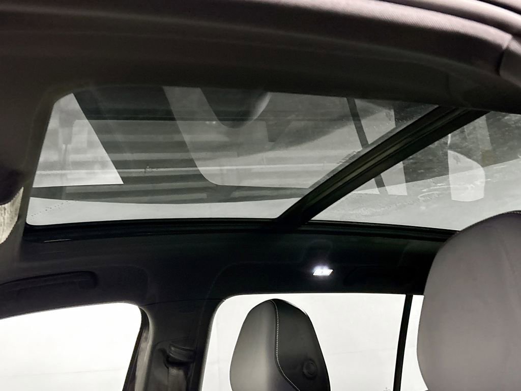 New 2026 Volkswagen Tiguan SE R-Line image 18