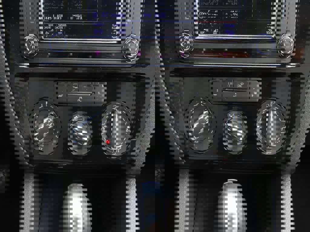 Used 2016 Volkswagen Jetta Sport w/ Lighting Package image 20