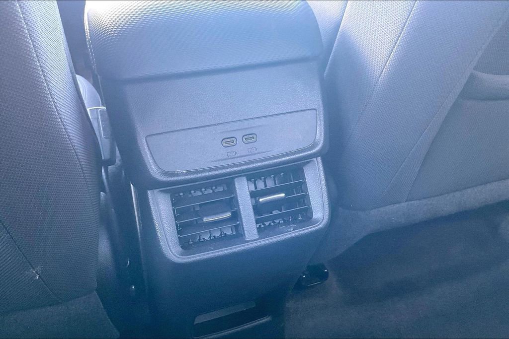 Used 2025 Chevrolet Equinox LT AWD/4WD image 11