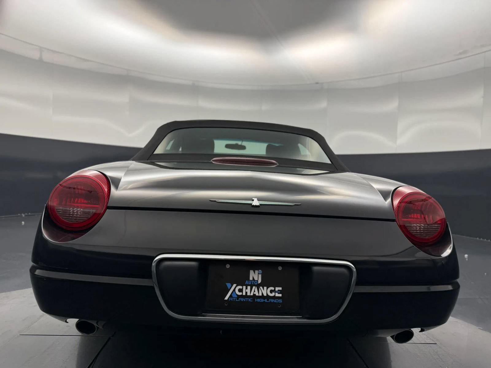 Used 2002 Ford Thunderbird RWD image 5