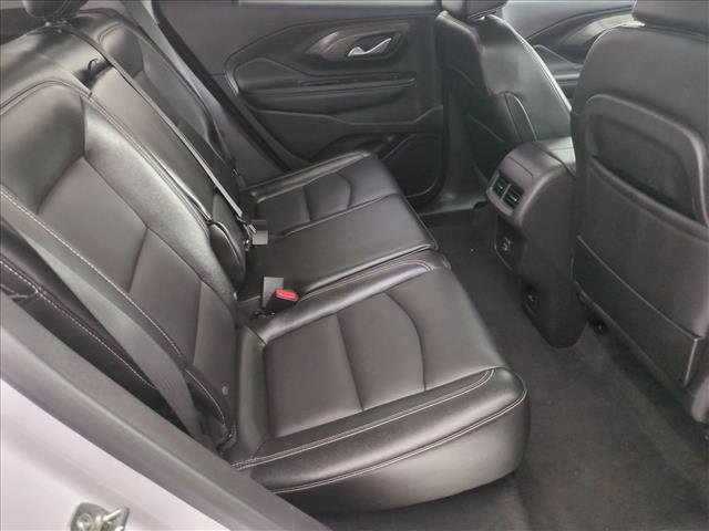 Used 2024 GMC Terrain SLT image 12