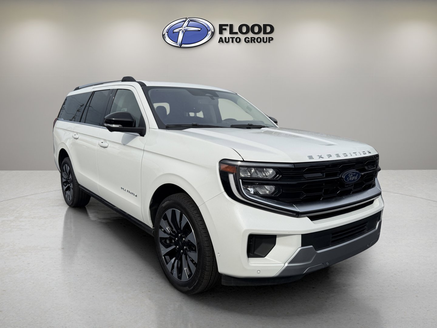 Used 2025 Ford Expedition Max Platinum w/ Driver's Package AWD/4WD image 1