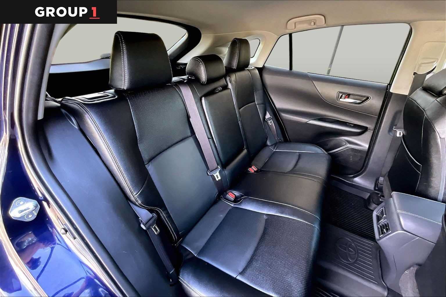 Used 2023 Toyota Venza LE AWD/4WD image 19