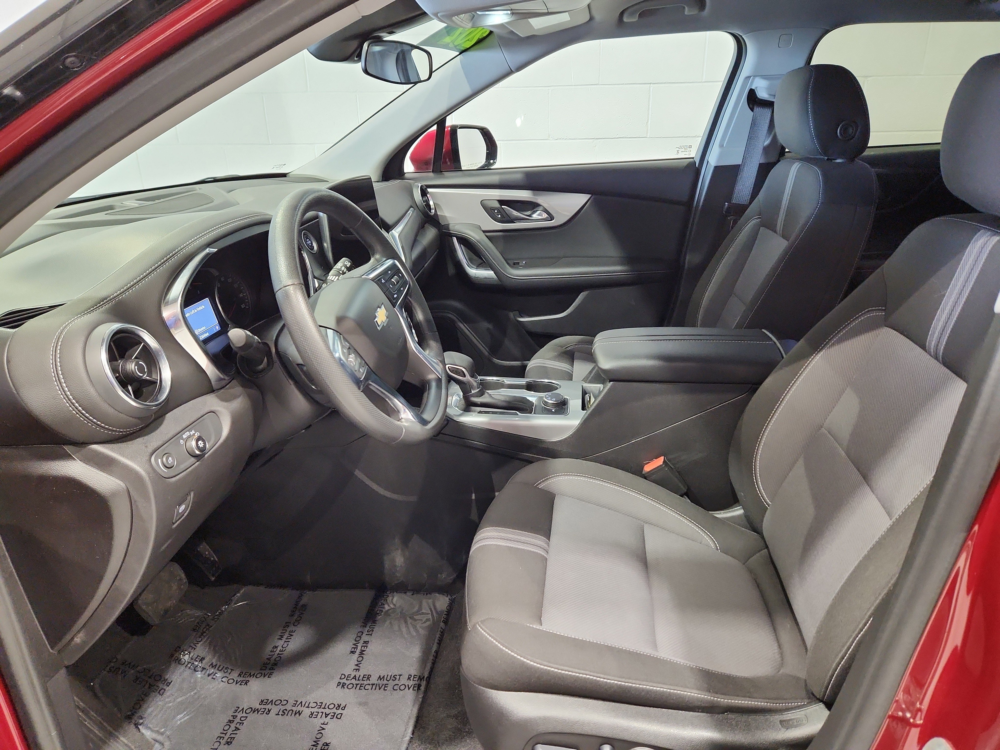 Used 2025 Chevrolet Blazer LT image 4