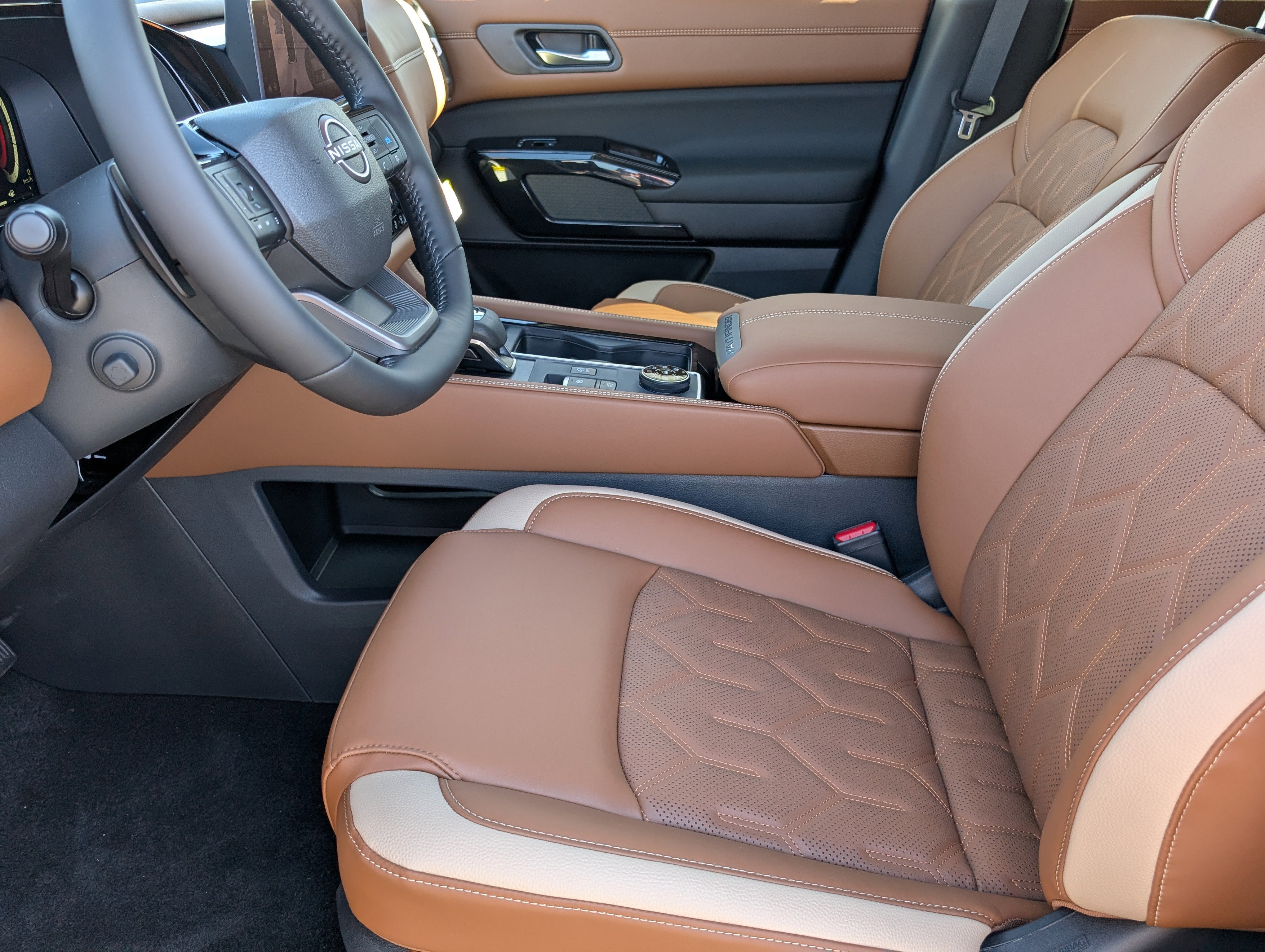 New 2026 Nissan Pathfinder Platinum image 11