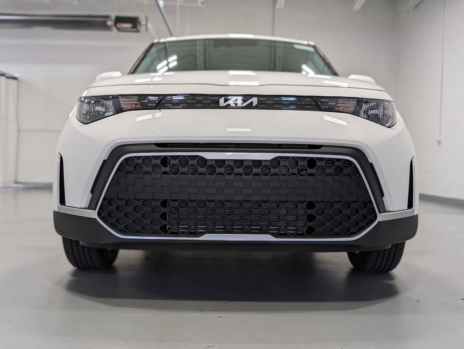 New 2025 Kia Soul LX image 2