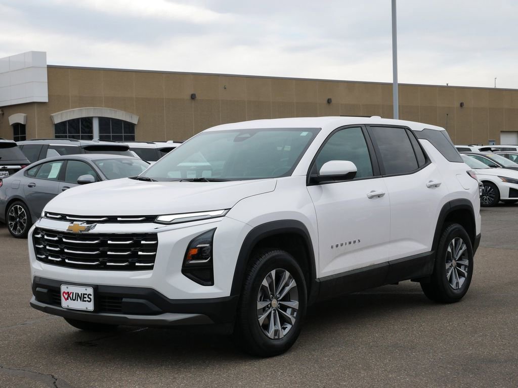 Used 2025 Chevrolet Equinox LT AWD/4WD image 4