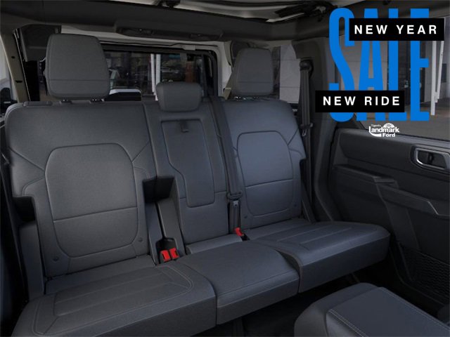 New 2025 Ford Bronco Badlands image 11
