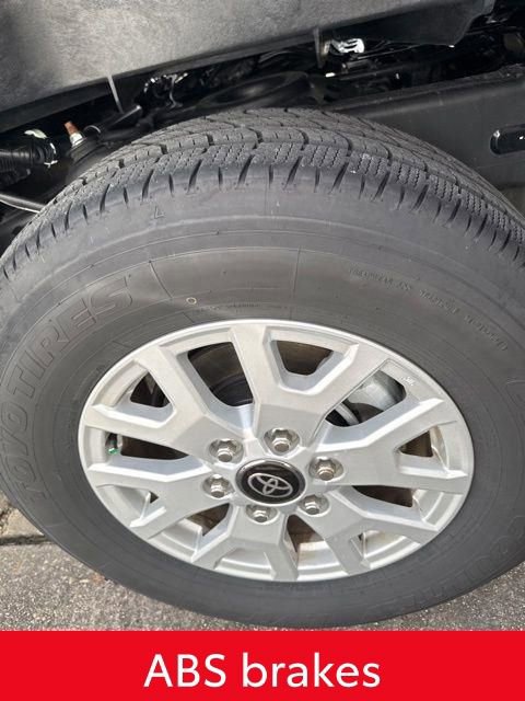 Used 2025 Toyota Tacoma SR5 w/ SR5 Upgrade Package image 14