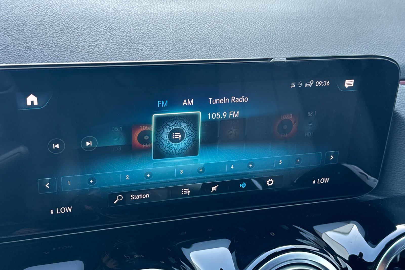 Certified 2022 Mercedes-Benz GLA 250 4MATIC w/ Premium Package Lite image 18