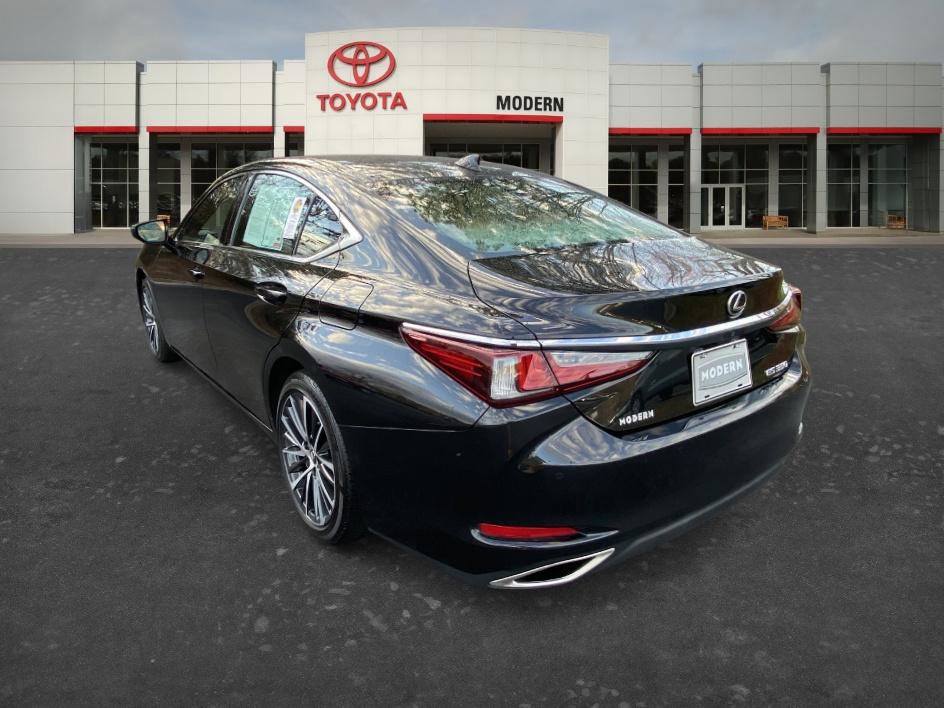 Used 2024 Lexus ES 350 w/ Premium Package image 6