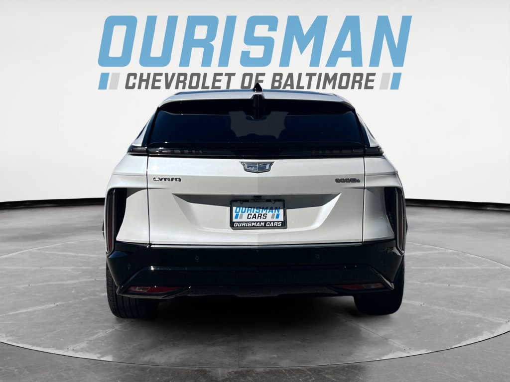 Used 2024 Cadillac Lyriq Luxury w/ LPO, Floor Liner Package AWD/4WD image 5