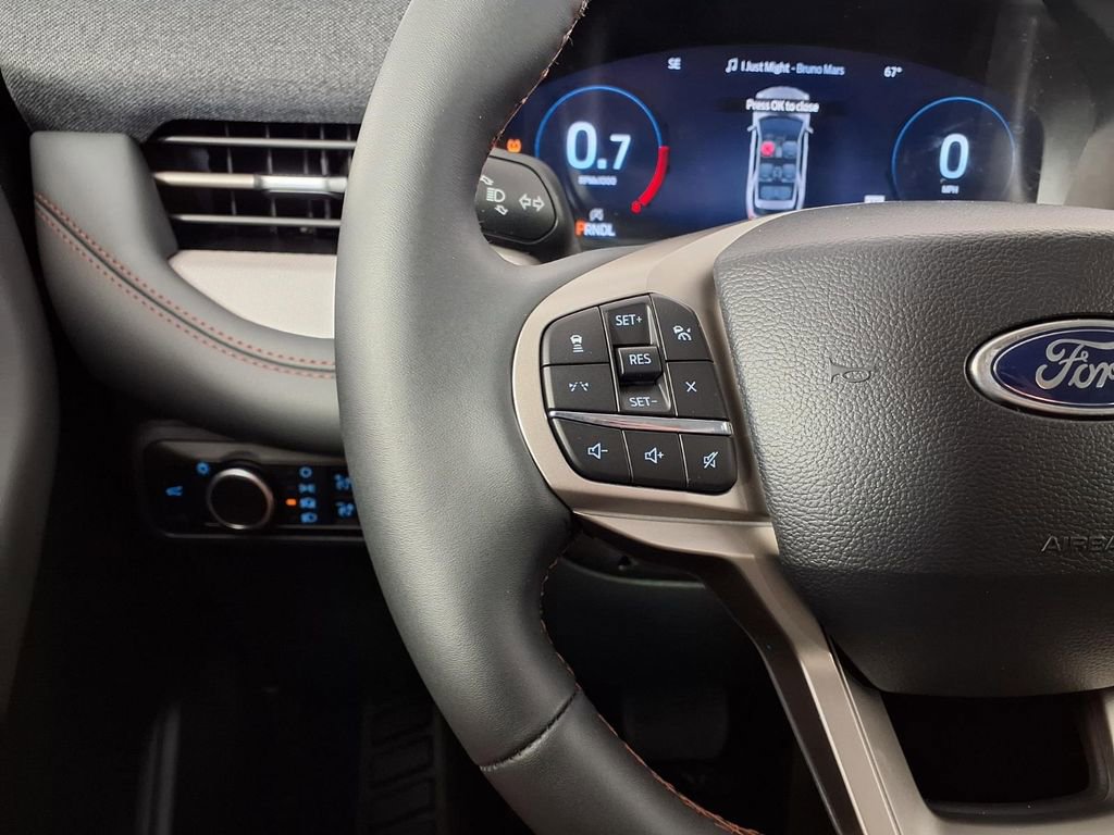 Used 2025 Ford Explorer Active image 16