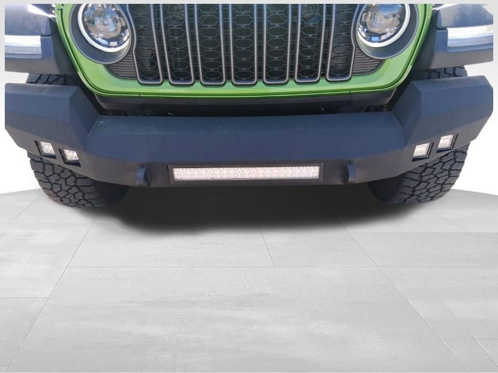 Used 2025 Jeep Gladiator Mojave w/ Convenience Group AWD/4WD image 21