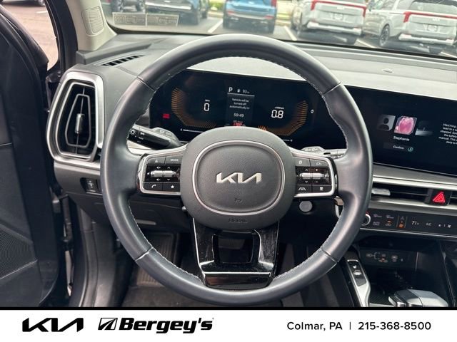 Used 2024 Kia Sorento S image 11