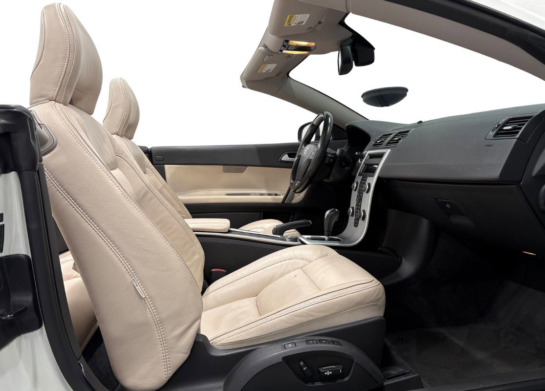 Used 2011 Volvo C70 T5 w/ Multimedia Pkg image 14