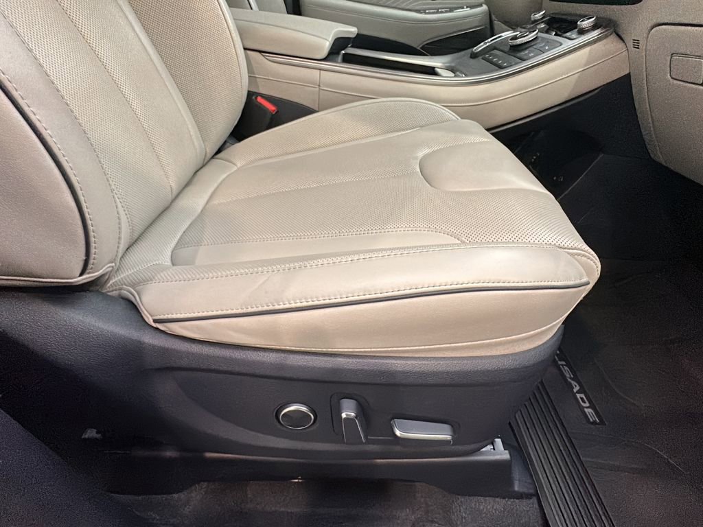 Used 2024 Hyundai Palisade Calligraphy image 20