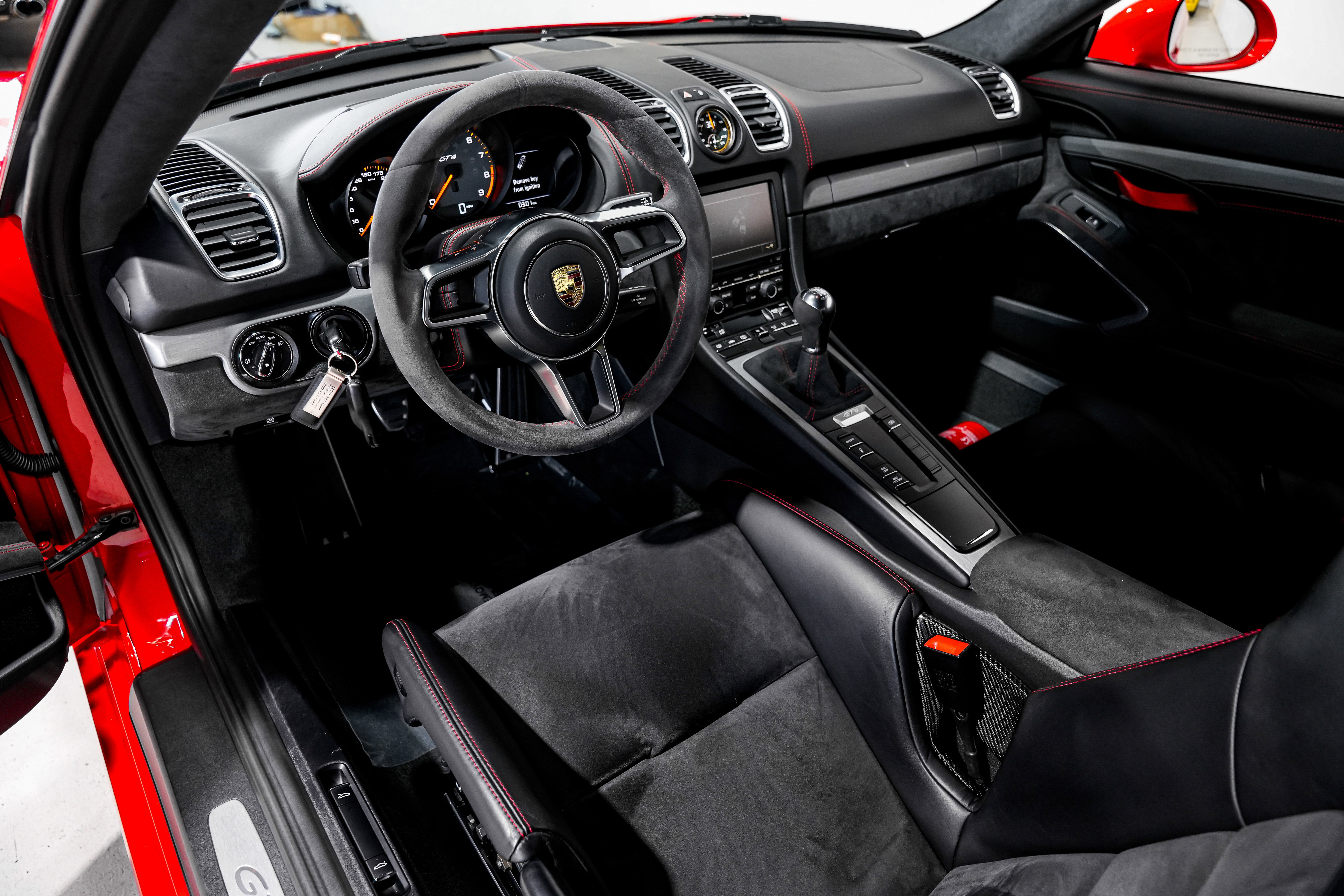 Used 2016 Porsche Cayman GT4 image 10