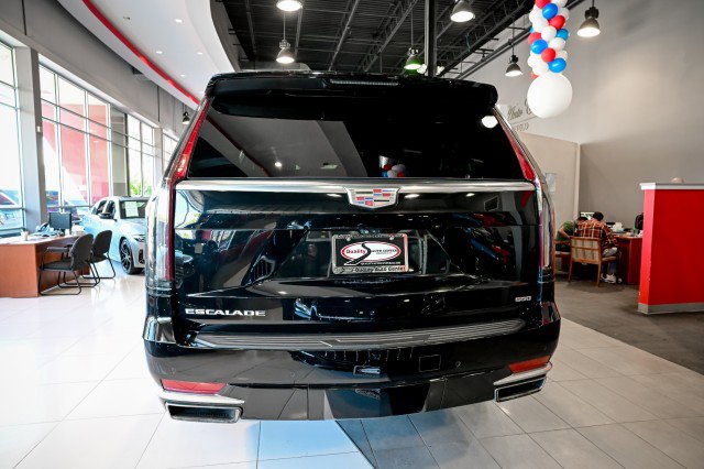 Used 2021 Cadillac Escalade ESV Premium Luxury AWD/4WD image 6