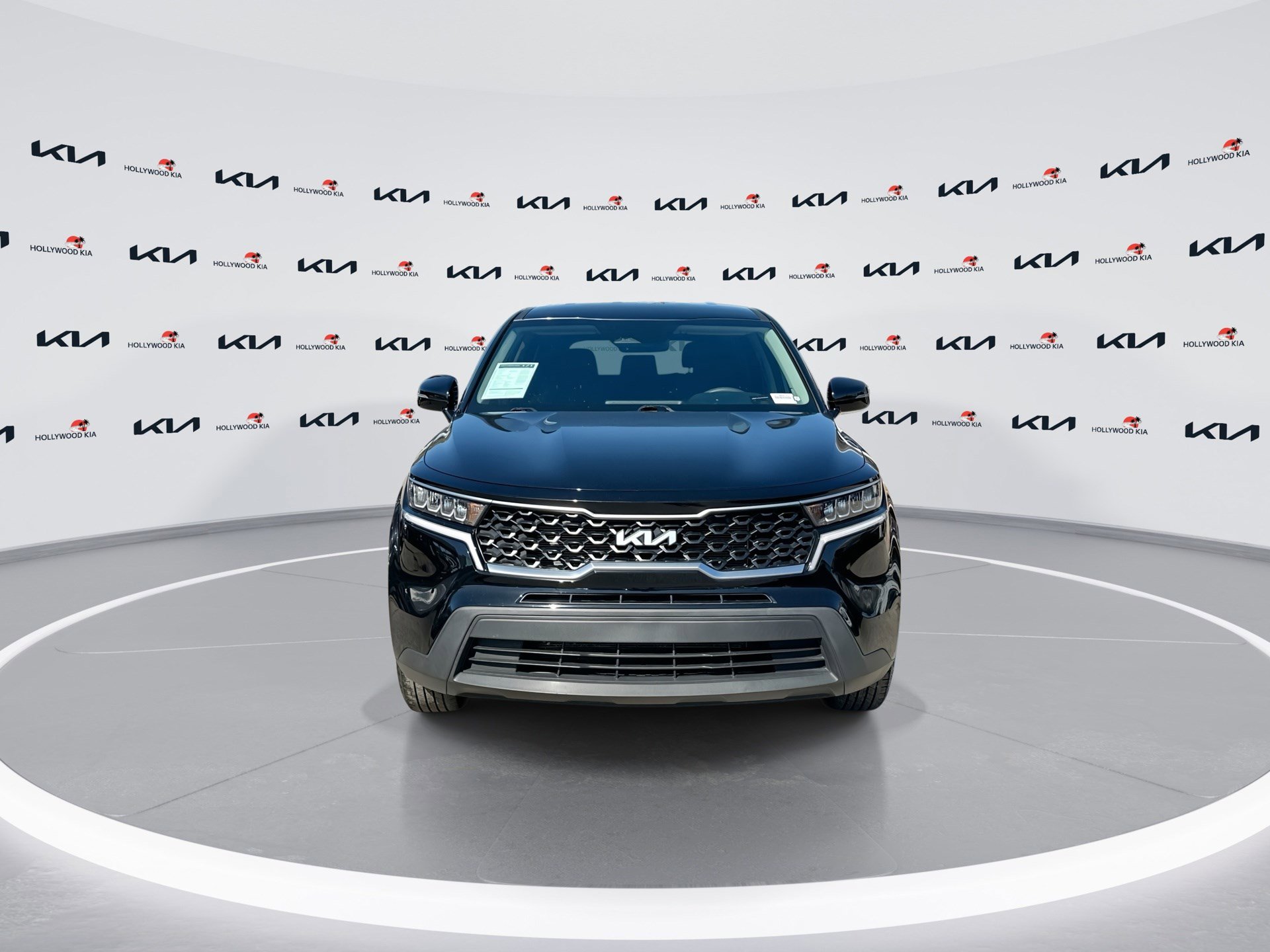 Used 2023 Kia Sorento LX image 3