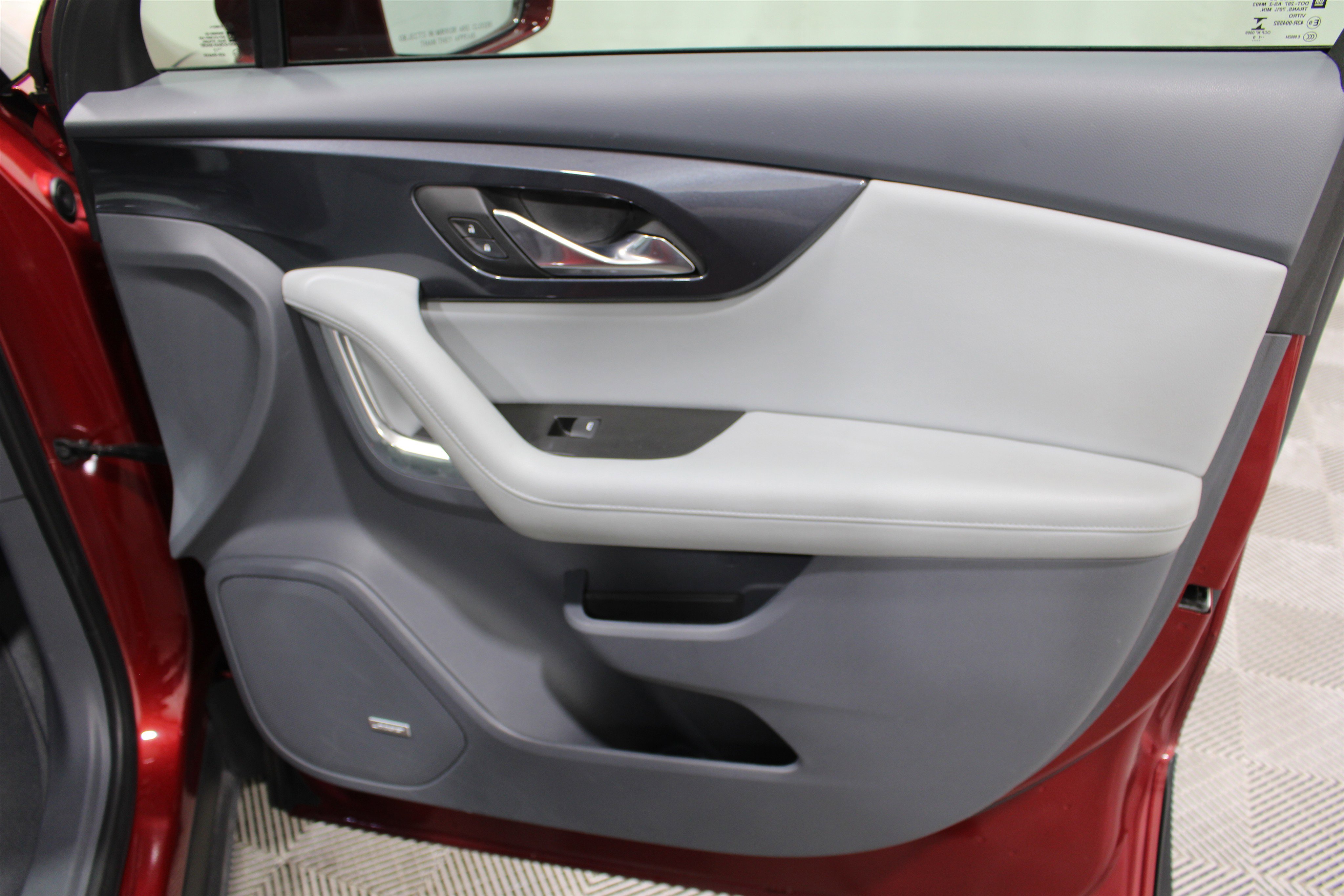 Used 2019 Chevrolet Blazer LT w/ Sun and Wheels Package FWD image 29