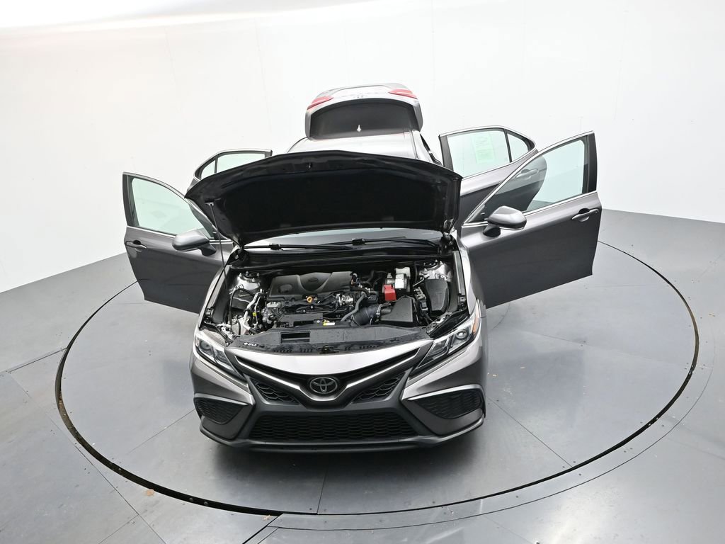 Used 2024 Toyota Camry SE image 38