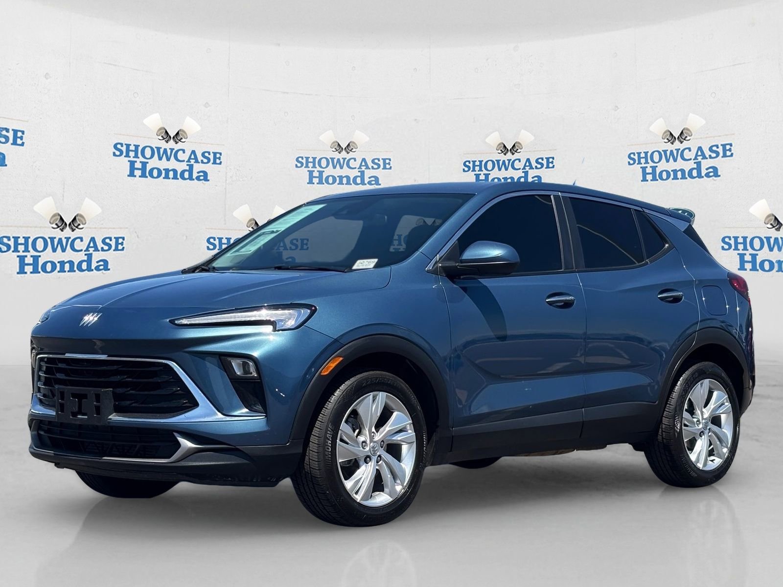 Used 2024 Buick Encore GX Preferred image 2