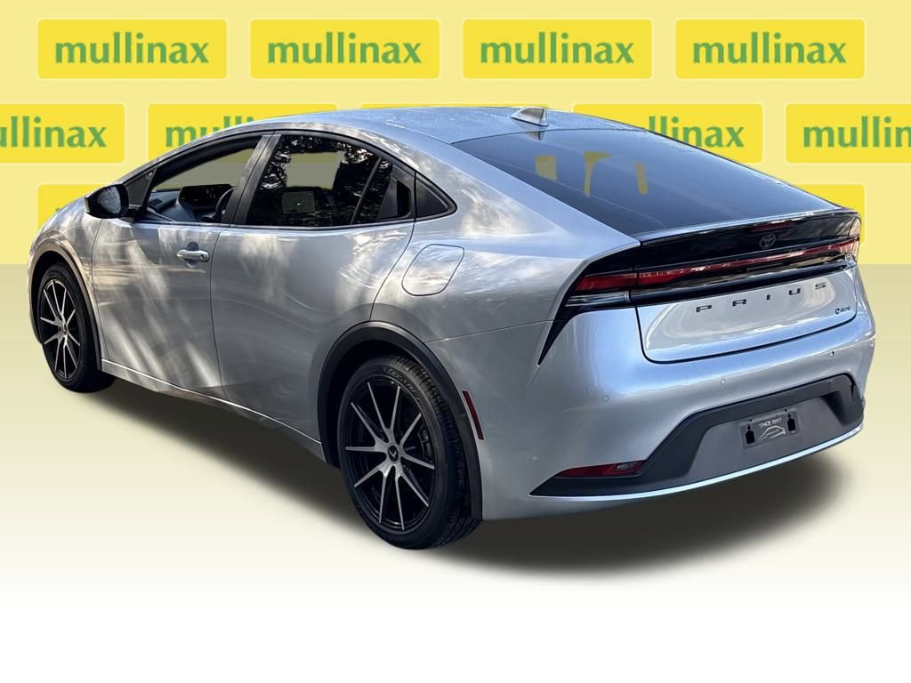 Used 2024 Toyota Prius Limited image 8
