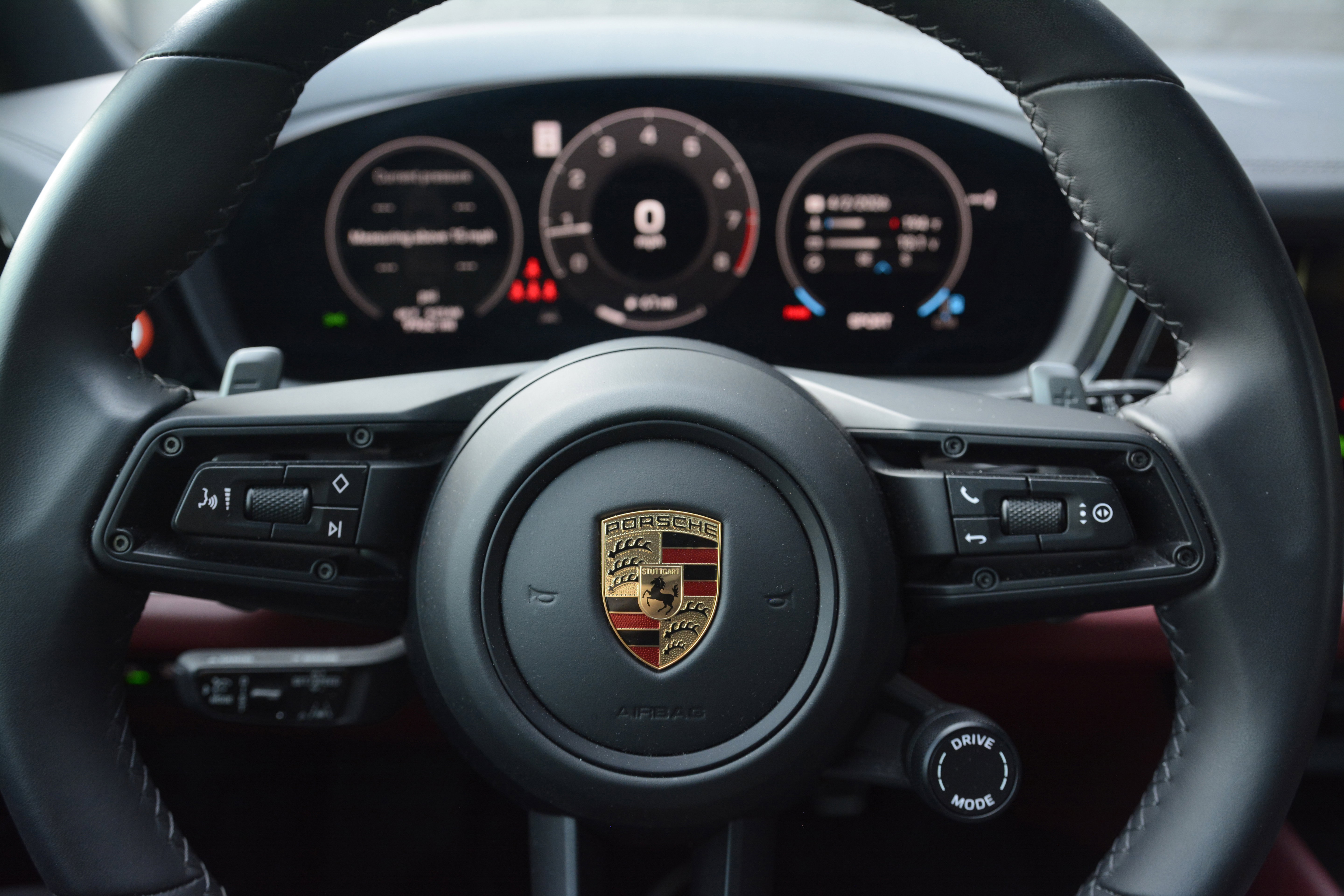 Certified 2024 Porsche Cayenne S AWD/4WD image 17